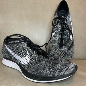 Nike Flyknit Racers 2.0 Men's Running Shoe Oreo NEW
